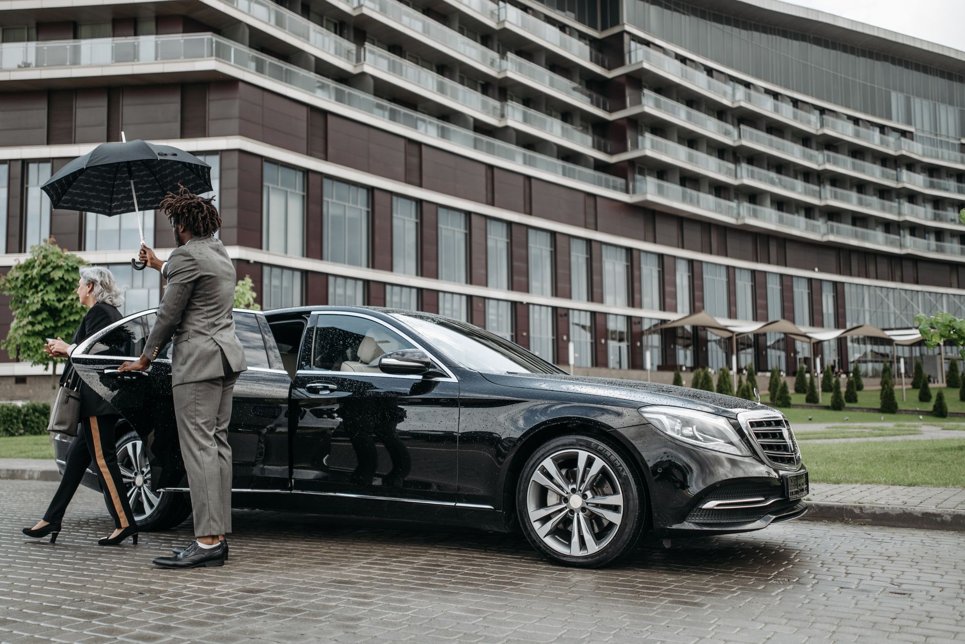 Chauffeur privé équipe à Hyères